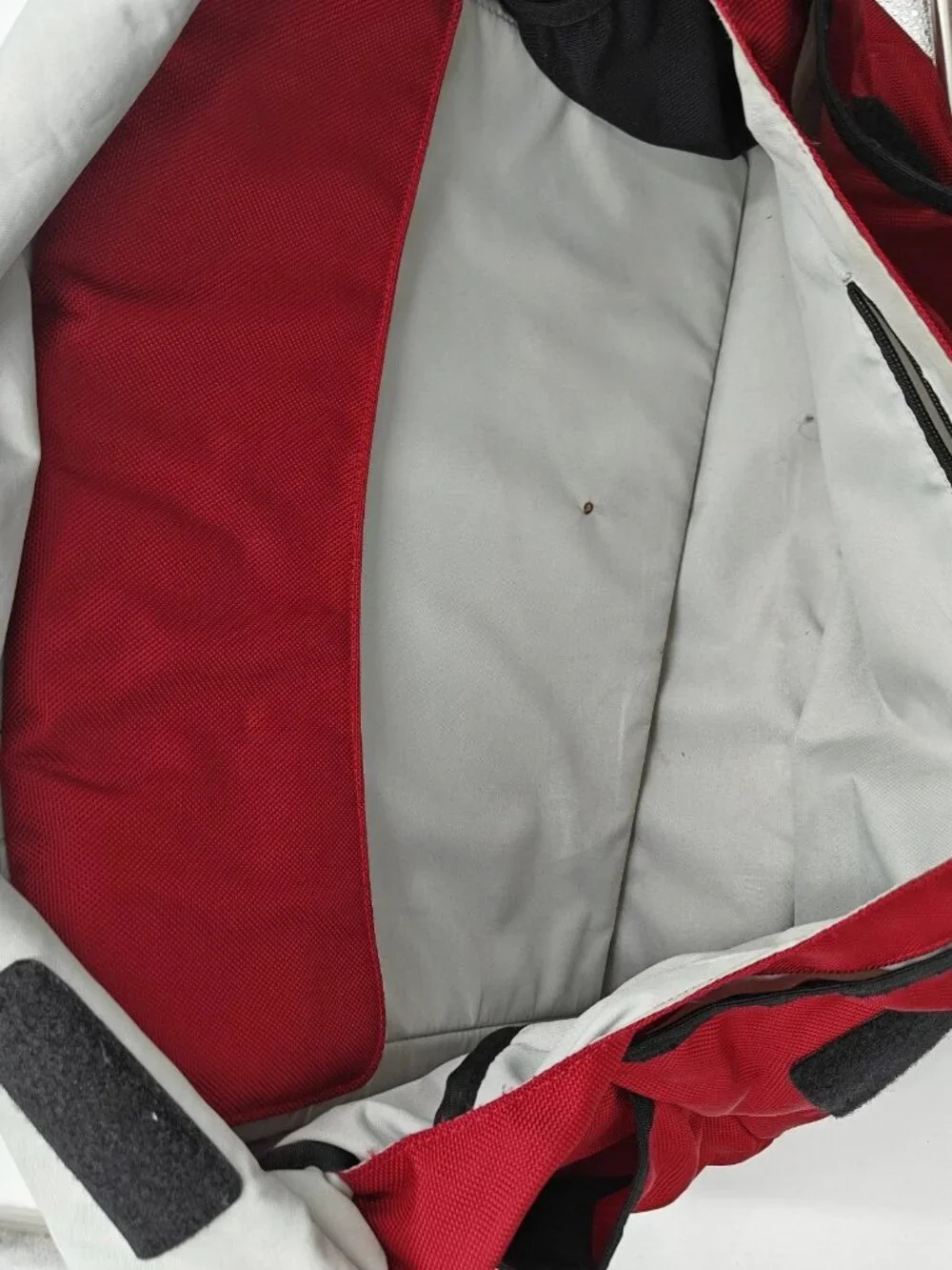 PATAGONIA Large Critical Mass Canvas Reflective Messenger Bag Red